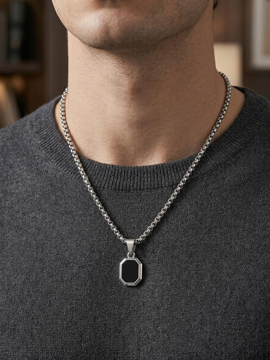 Octagone Small Onyx Pendant