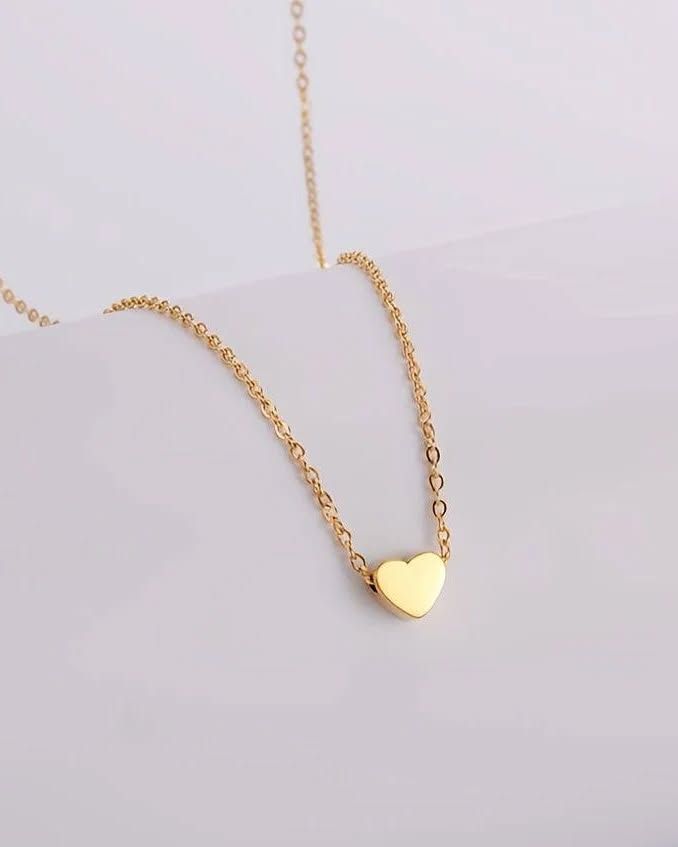Sleek heart pendant